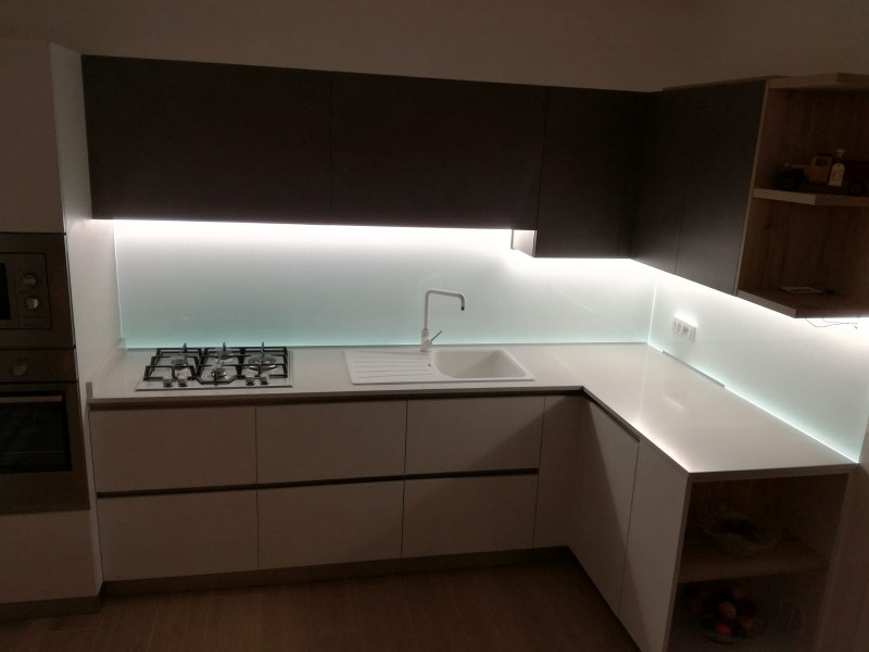 Retro cucina, schienale cucina vetro